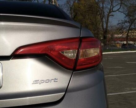 Серый Хендай Соната, объемом двигателя 2.36 л и пробегом 105 тыс. км за 11300 $, фото 3 на Automoto.ua