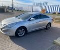 Серый Хендай Соната, объемом двигателя 2 л и пробегом 204 тыс. км за 8500 $, фото 1 на Automoto.ua