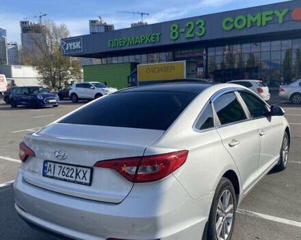 Хендай Соната 2014 у Києві на Automoto.ua Сірий Хендай Соната, об'ємом двигуна 2 л та пробігом 252 тис. км за 7350 $, фото 3 на Automoto.ua