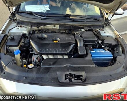 Сірий Хендай Соната, об'ємом двигуна 2 л та пробігом 360 тис. км за 10400 $, фото 6 на Automoto.ua