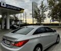Сірий Хендай Соната, об'ємом двигуна 2 л та пробігом 305 тис. км за 6900 $, фото 1 на Automoto.ua