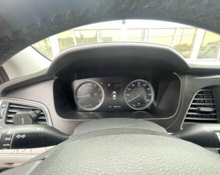 Серый Хендай Соната, объемом двигателя 2.4 л и пробегом 136 тыс. км за 10800 $, фото 4 на Automoto.ua