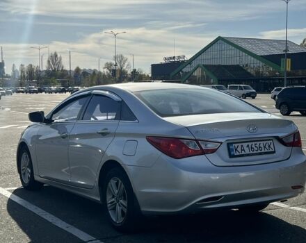 Сірий Хендай Соната, об'ємом двигуна 2 л та пробігом 350 тис. км за 6800 $, фото 5 на Automoto.ua