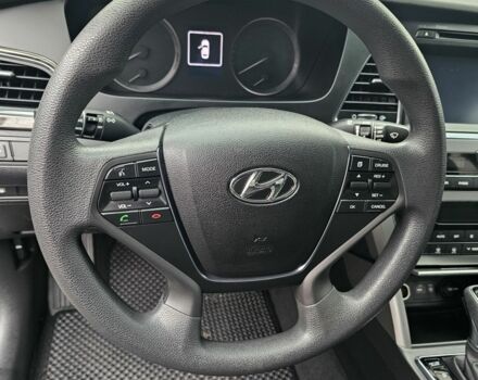 Серый Хендай Соната, объемом двигателя 2 л и пробегом 60 тыс. км за 14200 $, фото 13 на Automoto.ua