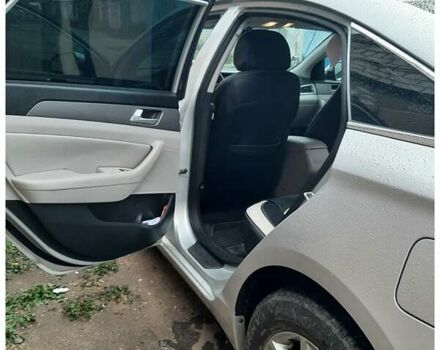 Серый Хендай Соната, объемом двигателя 1.59 л и пробегом 167 тыс. км за 9700 $, фото 12 на Automoto.ua