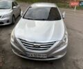 Серый Хендай Соната, объемом двигателя 1.99 л и пробегом 208 тыс. км за 8700 $, фото 1 на Automoto.ua