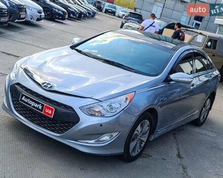 Сірий Хендай Соната, об'ємом двигуна 2.4 л та пробігом 207 тис. км за 11290 $, фото 1 на Automoto.ua