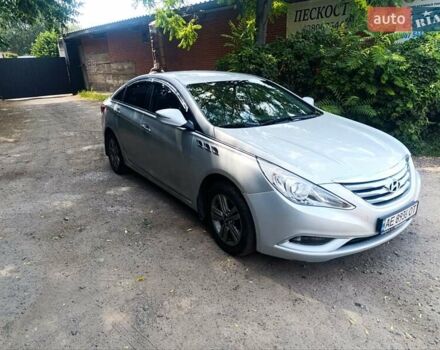 Сірий Хендай Соната, об'ємом двигуна 2 л та пробігом 271 тис. км за 6700 $, фото 6 на Automoto.ua