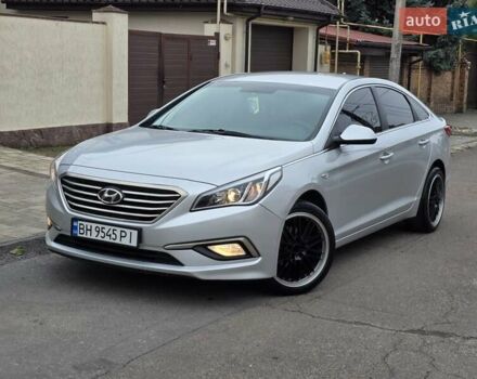 Сірий Хендай Соната, об'ємом двигуна 2 л та пробігом 255 тис. км за 9200 $, фото 5 на Automoto.ua