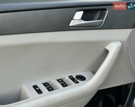 Хендай Соната 2014 у Одесі на Automoto.ua Сірий Хендай Соната, об'ємом двигуна 2.4 л та пробігом 190 тис. км за 10300 $, фото 10 на Automoto.ua