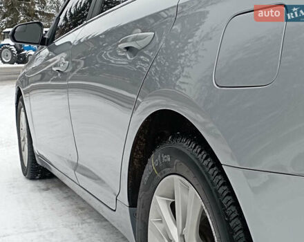 Сірий Хендай Соната, об'ємом двигуна 2.36 л та пробігом 200 тис. км за 7700 $, фото 4 на Automoto.ua