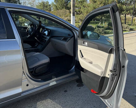 Хендай Соната 2014 у Одесі на Automoto.ua Сірий Хендай Соната, об'ємом двигуна 2.4 л та пробігом 159 тис. км за 9500 $, фото 6 на Automoto.ua