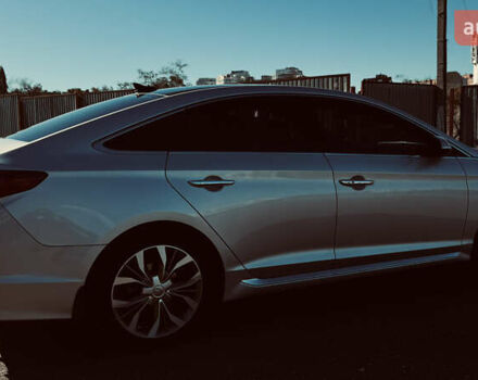 Серый Хендай Соната, объемом двигателя 2 л и пробегом 122 тыс. км за 13500 $, фото 7 на Automoto.ua