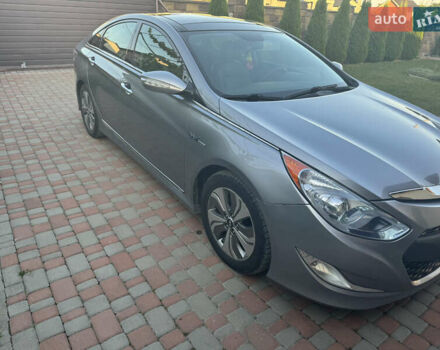 Сірий Хендай Соната, об'ємом двигуна 2.36 л та пробігом 101 тис. км за 11300 $, фото 4 на Automoto.ua