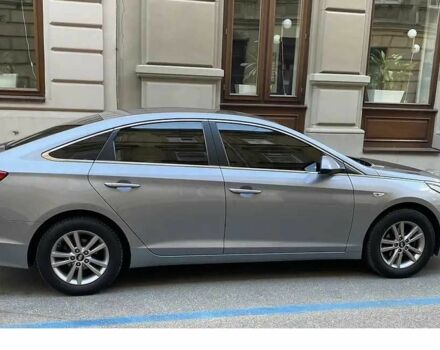 Сірий Хендай Соната, об'ємом двигуна 2 л та пробігом 360 тис. км за 10000 $, фото 2 на Automoto.ua