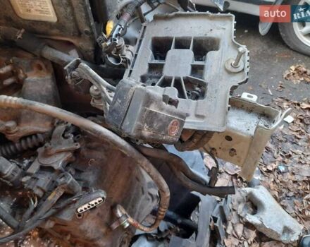 Сірий Хендай Соната, об'ємом двигуна 2 л та пробігом 320 тис. км за 3100 $, фото 19 на Automoto.ua