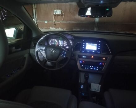 Серый Хендай Соната, объемом двигателя 2.4 л и пробегом 70 тыс. км за 11000 $, фото 16 на Automoto.ua