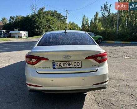 Сірий Хендай Соната, об'ємом двигуна 2 л та пробігом 351 тис. км за 8600 $, фото 7 на Automoto.ua