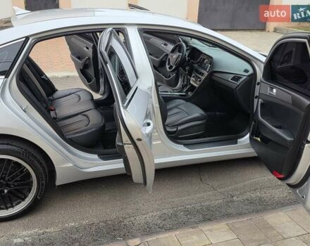 Сірий Хендай Соната, об'ємом двигуна 2 л та пробігом 255 тис. км за 9200 $, фото 28 на Automoto.ua