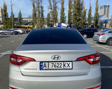 Хендай Соната 2014 у Києві на Automoto.ua Сірий Хендай Соната, об'ємом двигуна 2 л та пробігом 252 тис. км за 7350 $, фото 5 на Automoto.ua