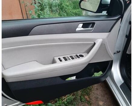 Серый Хендай Соната, объемом двигателя 1.59 л и пробегом 167 тыс. км за 9700 $, фото 9 на Automoto.ua