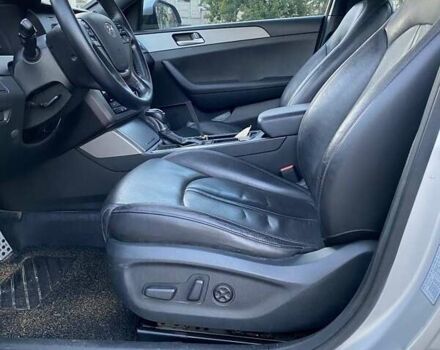 Серый Хендай Соната, объемом двигателя 2 л и пробегом 359 тыс. км за 9500 $, фото 65 на Automoto.ua