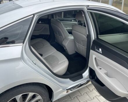 Серый Хендай Соната, объемом двигателя 2.4 л и пробегом 136 тыс. км за 10800 $, фото 10 на Automoto.ua