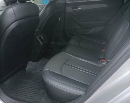 Сірий Хендай Соната, об'ємом двигуна 2 л та пробігом 360 тис. км за 8300 $, фото 10 на Automoto.ua