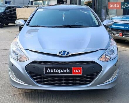 Сірий Хендай Соната, об'ємом двигуна 2.4 л та пробігом 207 тис. км за 11290 $, фото 2 на Automoto.ua