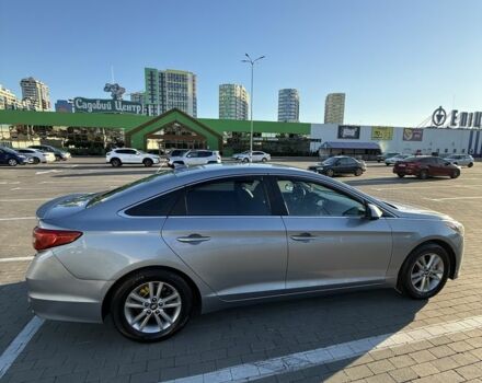 Серый Хендай Соната, объемом двигателя 2.4 л и пробегом 158 тыс. км за 9500 $, фото 2 на Automoto.ua