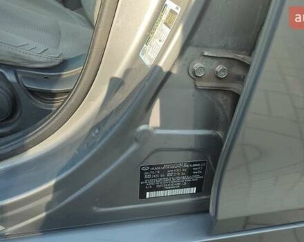 Серый Хендай Соната, объемом двигателя 2.36 л и пробегом 107 тыс. км за 8500 $, фото 2 на Automoto.ua
