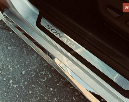 Серый Хендай Соната, объемом двигателя 2 л и пробегом 122 тыс. км за 13500 $, фото 38 на Automoto.ua