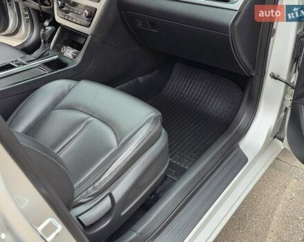 Сірий Хендай Соната, об'ємом двигуна 2 л та пробігом 255 тис. км за 9200 $, фото 29 на Automoto.ua