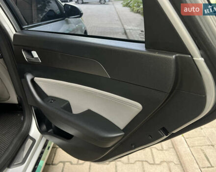 Серый Хендай Соната, объемом двигателя 2 л и пробегом 138 тыс. км за 10899 $, фото 30 на Automoto.ua