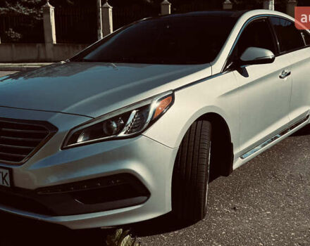 Серый Хендай Соната, объемом двигателя 2 л и пробегом 122 тыс. км за 13500 $, фото 1 на Automoto.ua