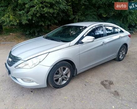 Сірий Хендай Соната, об'ємом двигуна 2 л та пробігом 271 тис. км за 6700 $, фото 8 на Automoto.ua