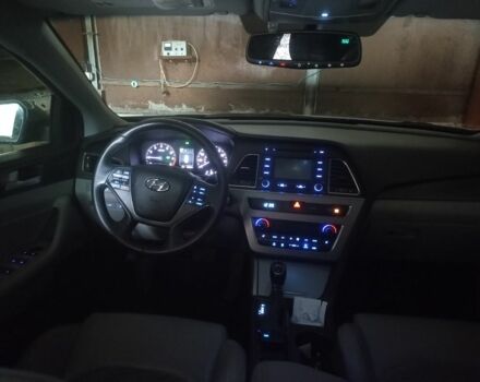 Серый Хендай Соната, объемом двигателя 2.4 л и пробегом 70 тыс. км за 11000 $, фото 12 на Automoto.ua