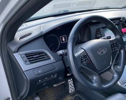 Серый Хендай Соната, объемом двигателя 2 л и пробегом 359 тыс. км за 9500 $, фото 14 на Automoto.ua