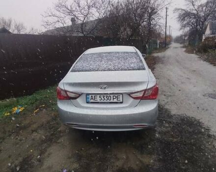 Серый Хендай Соната, объемом двигателя 2 л и пробегом 460 тыс. км за 5500 $, фото 3 на Automoto.ua