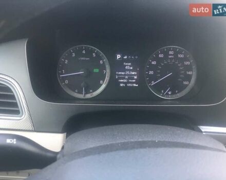 Хендай Соната 2014 в Хмельницком на Automoto.ua Серый Хендай Соната, объемом двигателя 2.4 л и пробегом 180 тыс. км за 11000 $, фото 2 на Automoto.ua
