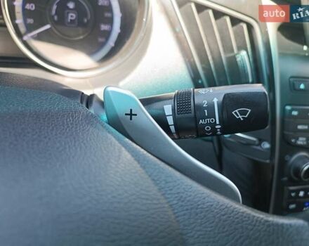 Сірий Хендай Соната, об'ємом двигуна 2.36 л та пробігом 174 тис. км за 11400 $, фото 16 на Automoto.ua