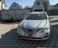 Серый Хендай Соната, объемом двигателя 2 л и пробегом 250 тыс. км за 3999 $, фото 1 на Automoto.ua