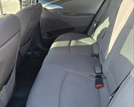 Серый Хендай Соната, объемом двигателя 2.4 л и пробегом 268 тыс. км за 7500 $, фото 11 на Automoto.ua