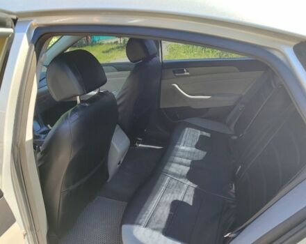 Серый Хендай Соната, объемом двигателя 2.4 л и пробегом 150 тыс. км за 10000 $, фото 6 на Automoto.ua