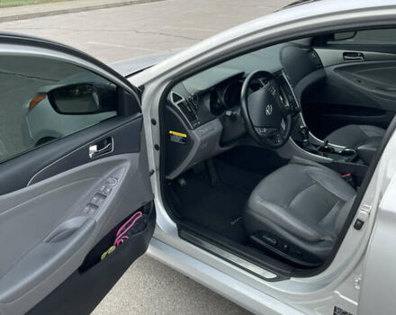 Хендай Соната 2014 у Запоріжжя на Automoto.ua Сірий Хендай Соната, об'ємом двигуна 2.4 л та пробігом 187 тис. км за 11000 $, фото 9 на Automoto.ua