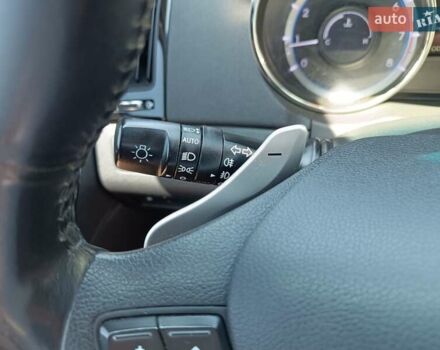 Сірий Хендай Соната, об'ємом двигуна 2.36 л та пробігом 174 тис. км за 11400 $, фото 15 на Automoto.ua