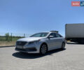 Сірий Хендай Соната, об'ємом двигуна 2.4 л та пробігом 170 тис. км за 11000 $, фото 1 на Automoto.ua