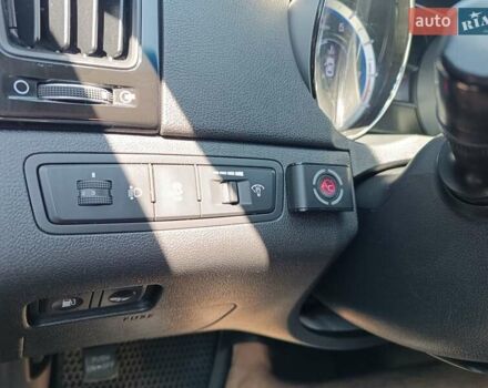 Сірий Хендай Соната, об'ємом двигуна 2.36 л та пробігом 174 тис. км за 11400 $, фото 23 на Automoto.ua