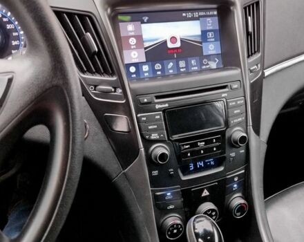 Серый Хендай Соната, объемом двигателя 2 л и пробегом 270 тыс. км за 8800 $, фото 7 на Automoto.ua