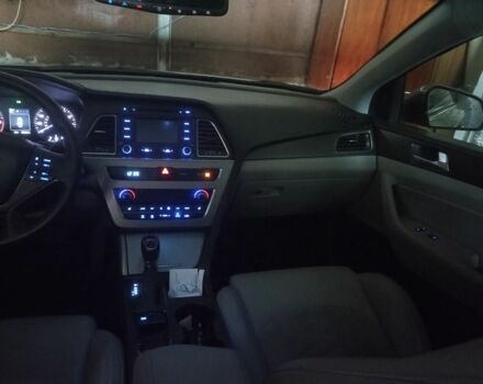 Серый Хендай Соната, объемом двигателя 2.4 л и пробегом 70 тыс. км за 11000 $, фото 14 на Automoto.ua